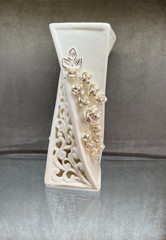 White ceramic Square Vase - HighTouch 
