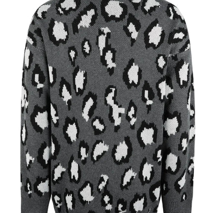 08209609-f0f3-4675-91ef-bf8be21b9a36-Max