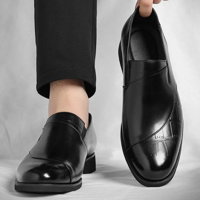 Men’s Leather Loafers – Glossy Slip-On Style