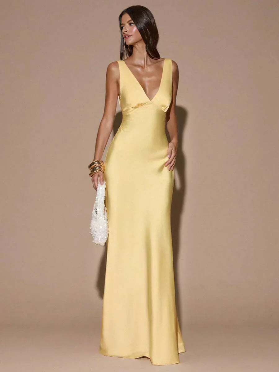 Isadoral | V-Neck Backless Maxi Evening Dress