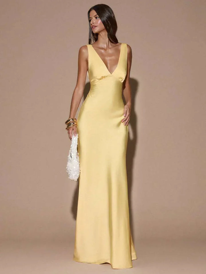 Isadoral | V-Neck Backless Maxi Evening Dress