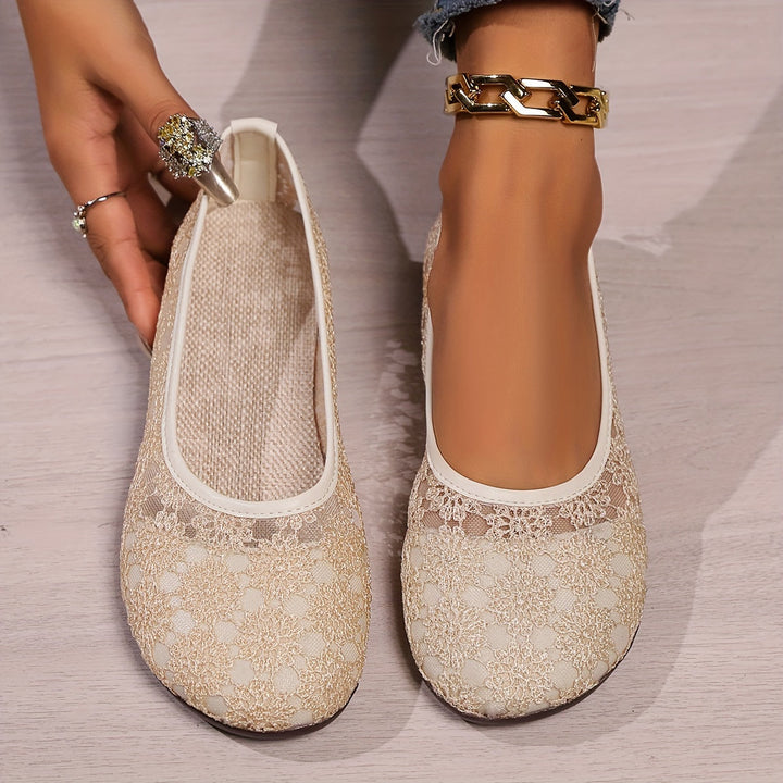 Wide Fit Shoes for Swollen Feet Women | Adjustable Slip-On Flats