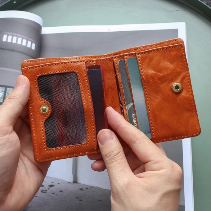 Men's Leather Wallet | Classic Bifold Card Holder
