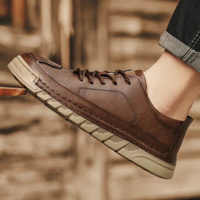 Men’s Leather Shoes – Lightweight Comfort & Grip