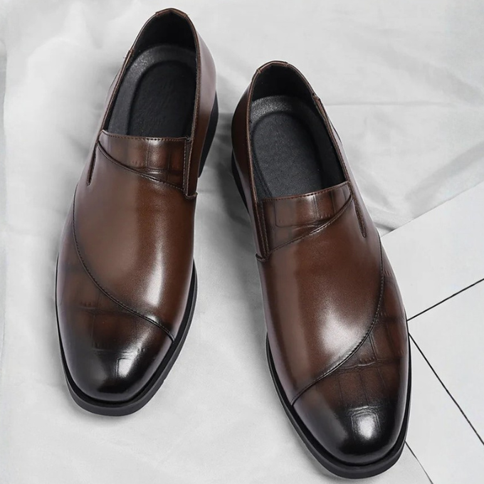 Men’s Leather Loafers – Glossy Slip-On Style