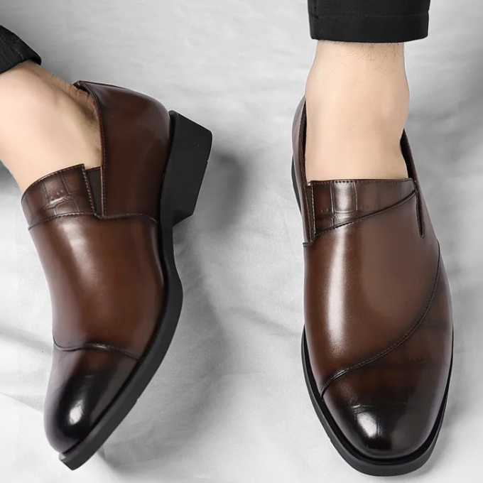 Men’s Leather Loafers – Glossy Slip-On Style