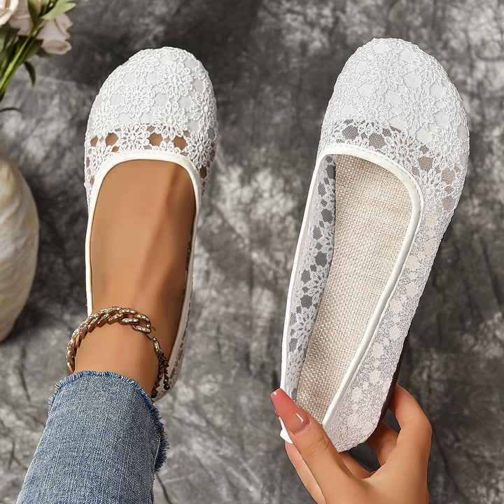 Wide Fit Shoes for Swollen Feet Women | Adjustable Slip-On Flats