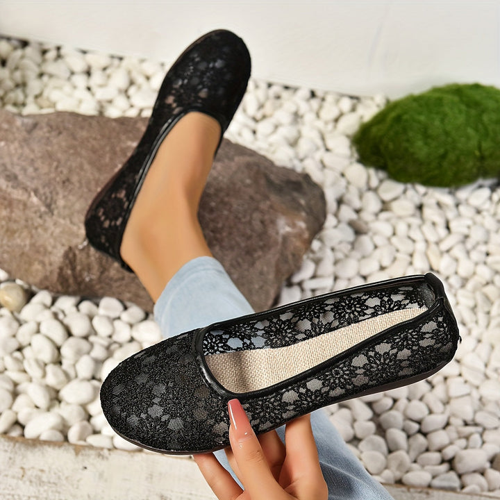 Wide Fit Shoes for Swollen Feet Women | Adjustable Slip-On Flats