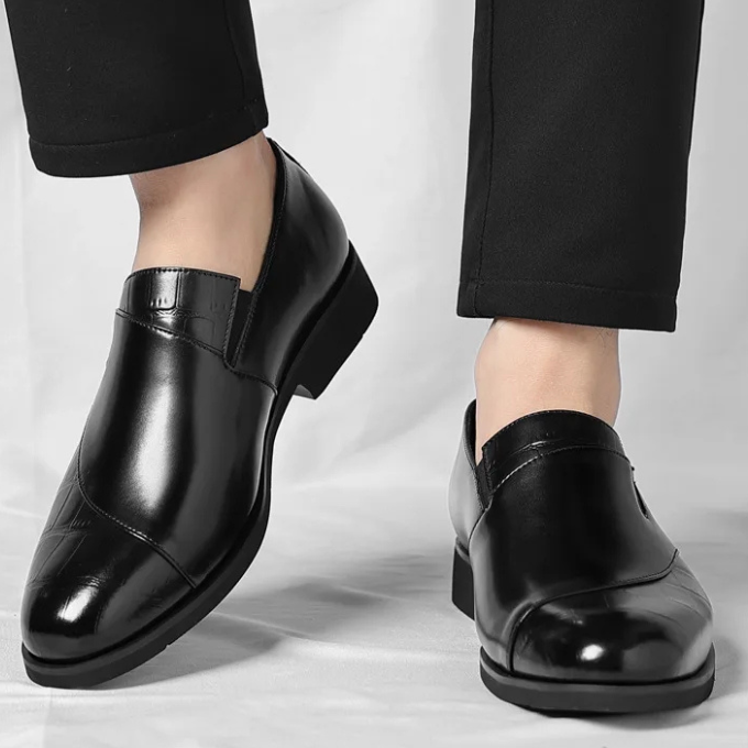 Men’s Leather Loafers – Glossy Slip-On Style