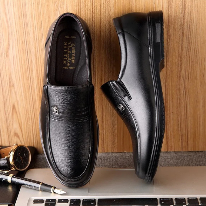 Men’s Leather Loafers – Semi-Gloss Slip-On Style