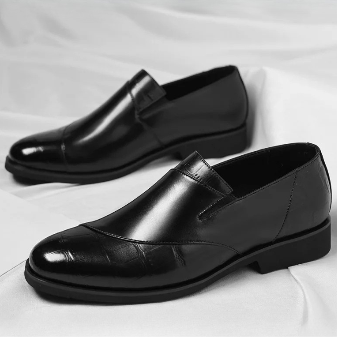 Men’s Leather Loafers – Glossy Slip-On Style