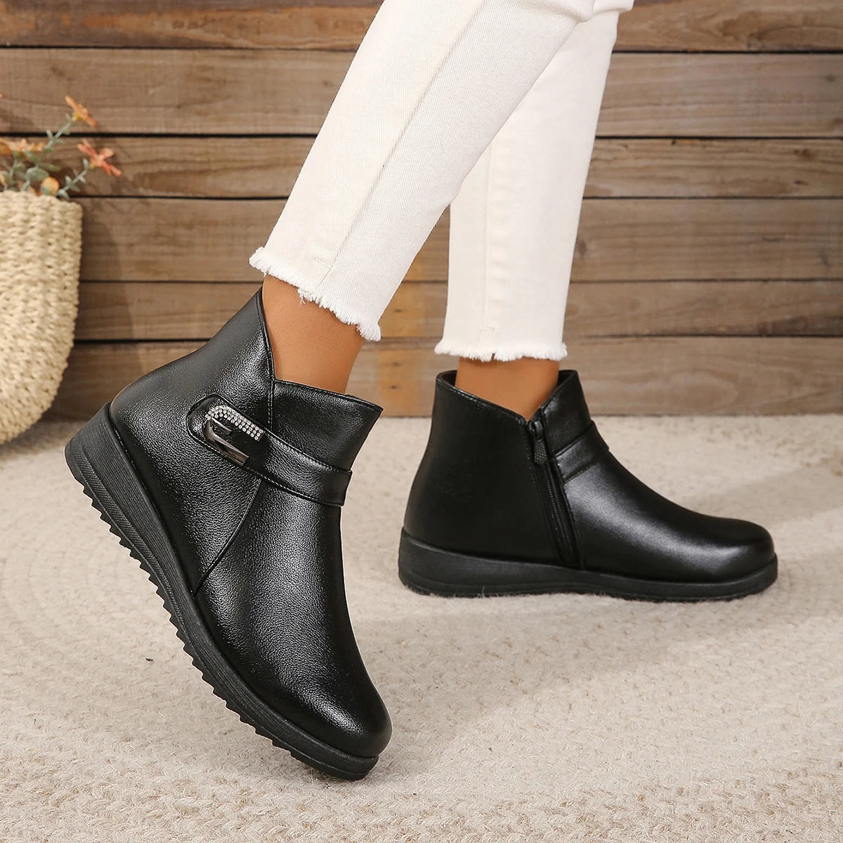 Women's Winter Snow Boots, Warm Cotton Boots for Moms with Non-slip Sole