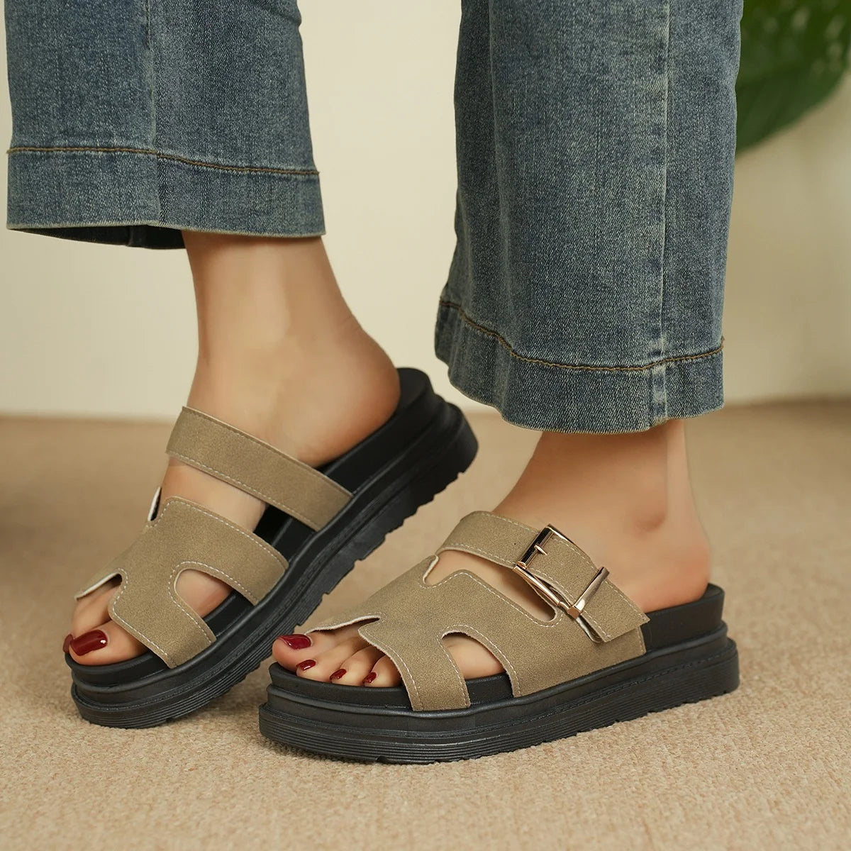 Women’s Trendy Velcro Belt‑Buckle Beach Sandals – Thick Sole Sport Slides