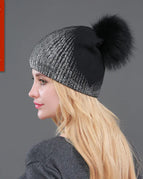 Black Black pompom