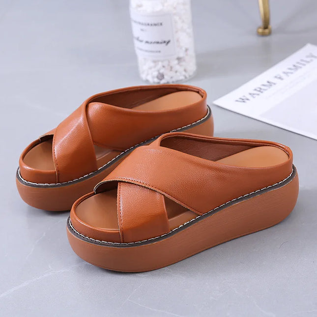 Women's Fashion Outdoor Slippers – Lightweight, Waterproof, Anti-Slip PU Sandals (Sizes 35-43)