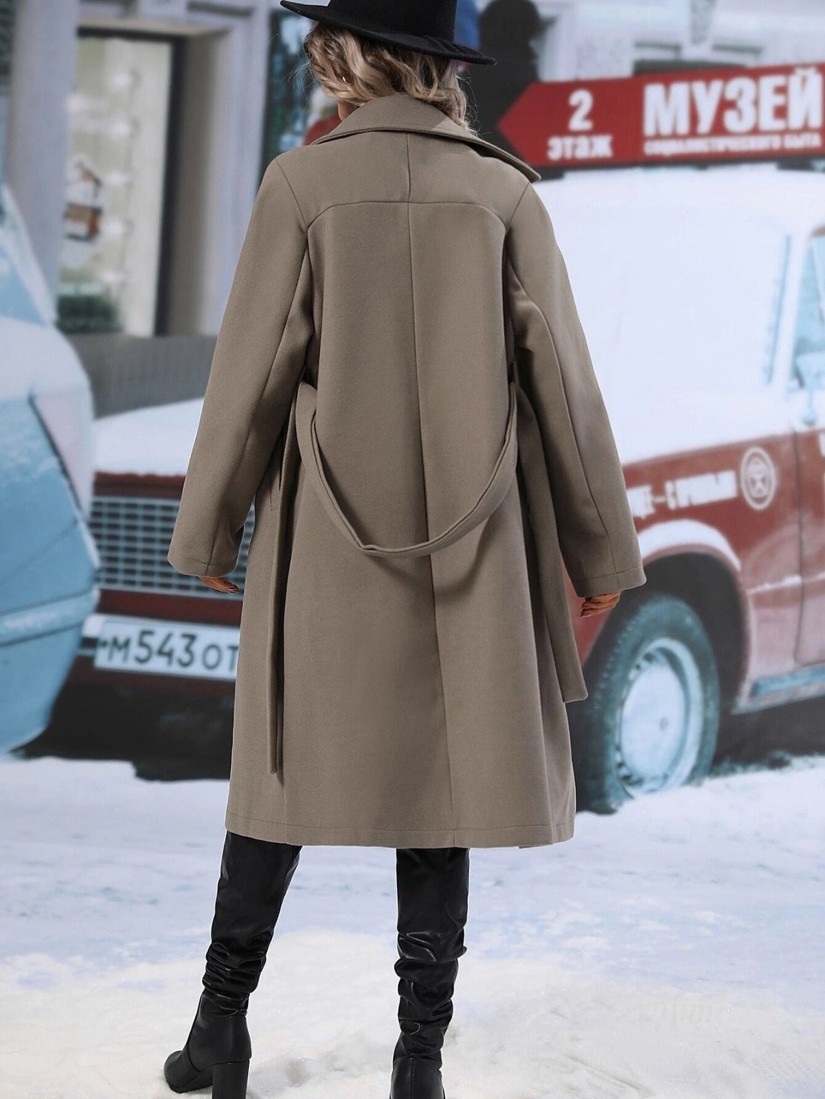 Elegant Helsinki Double-Breasted Coat – Women’s Tailored Outerwear