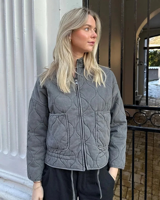 Diamond-Embellished Reversible Short Jacket – Plush Autumn/Winter Overlay