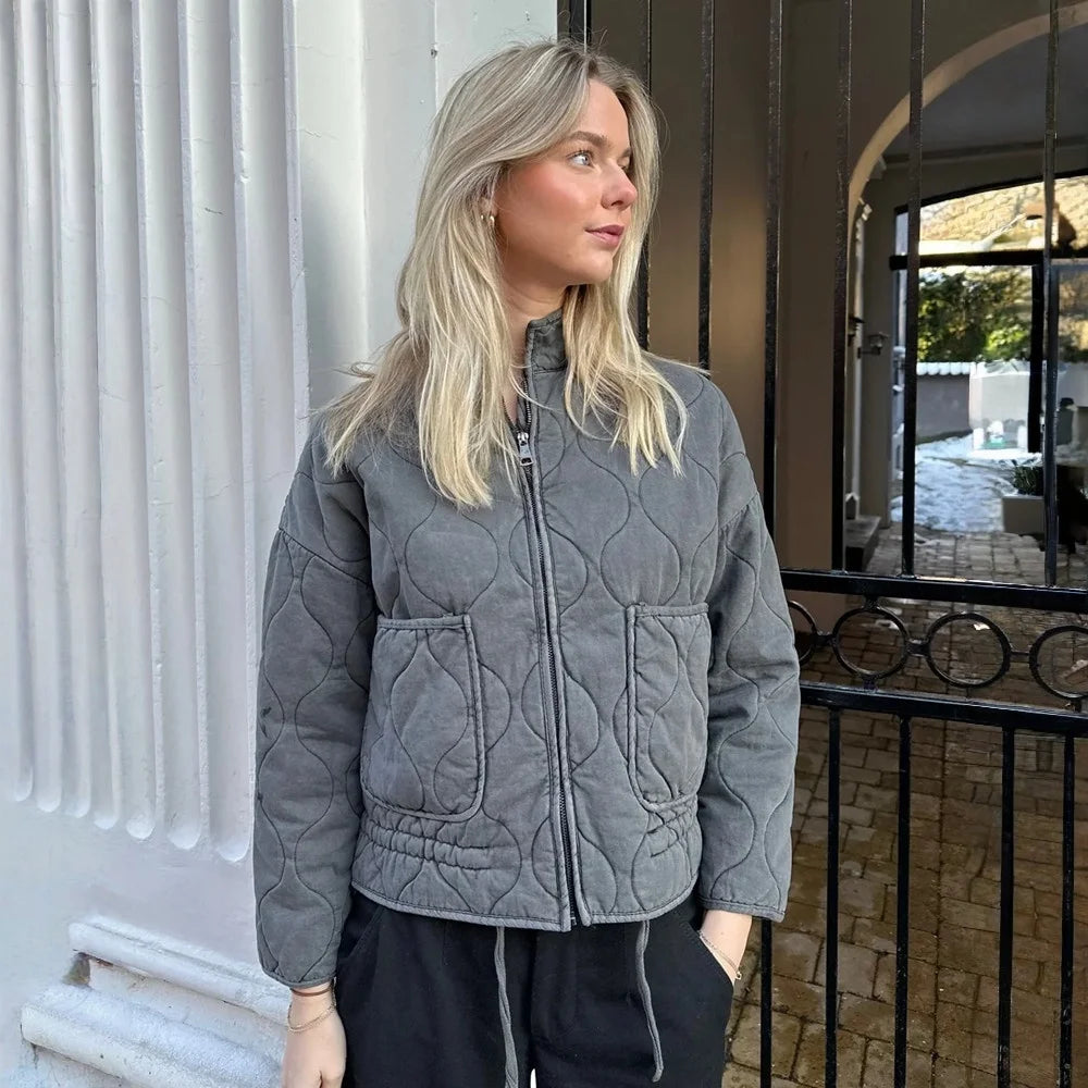 Diamond-Embellished Reversible Short Jacket – Plush Autumn/Winter Overlay