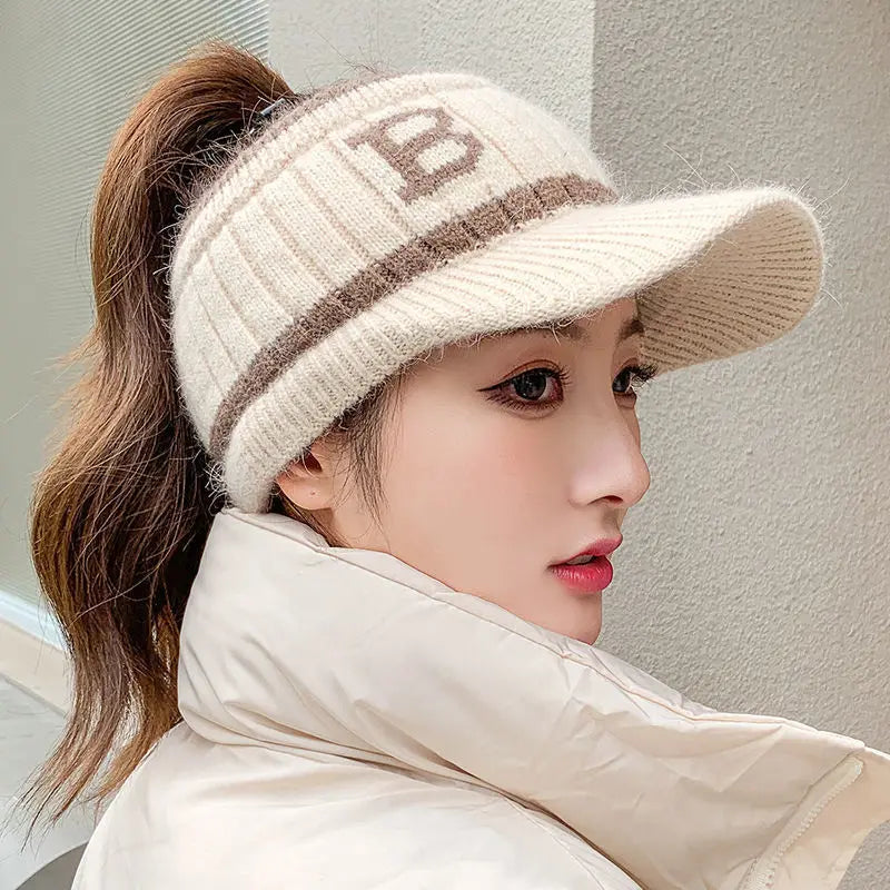 Women's Fleece-Lined Knitted Beanie