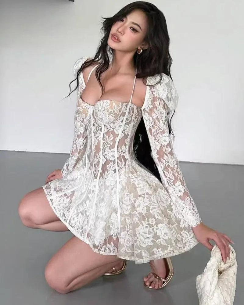 Vestito corto da donna Y2K con spalline e schiena in pizzo senza schienale