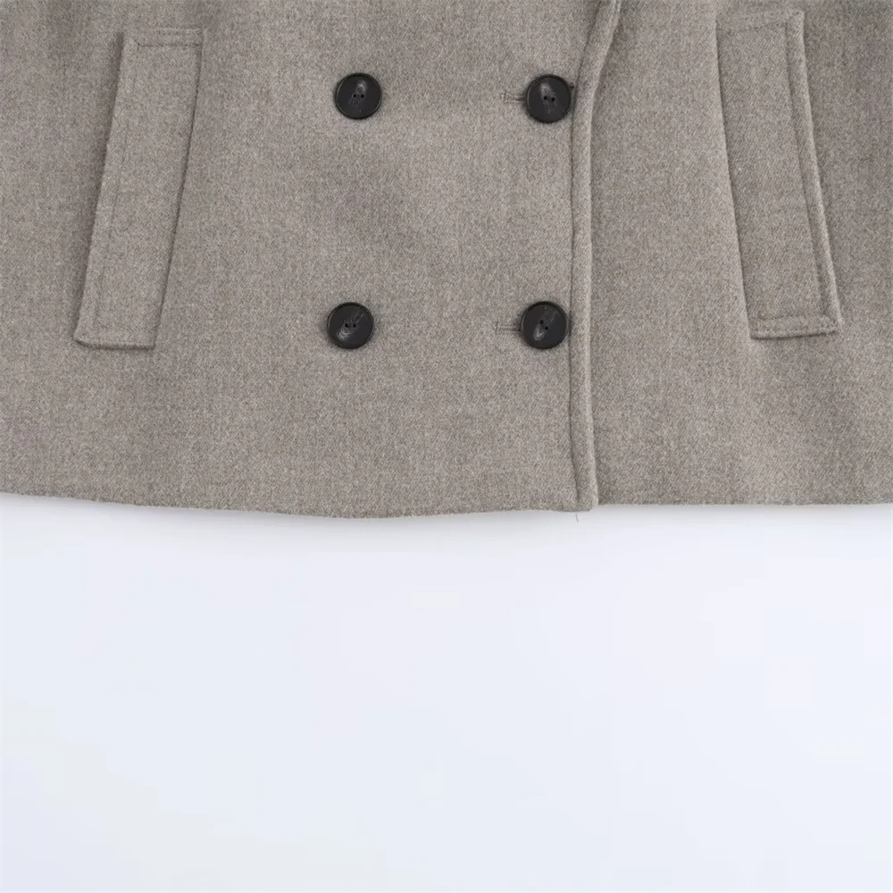 Wool-Collar Double-Breasted Women's Coat – Tailored Autumn Statement