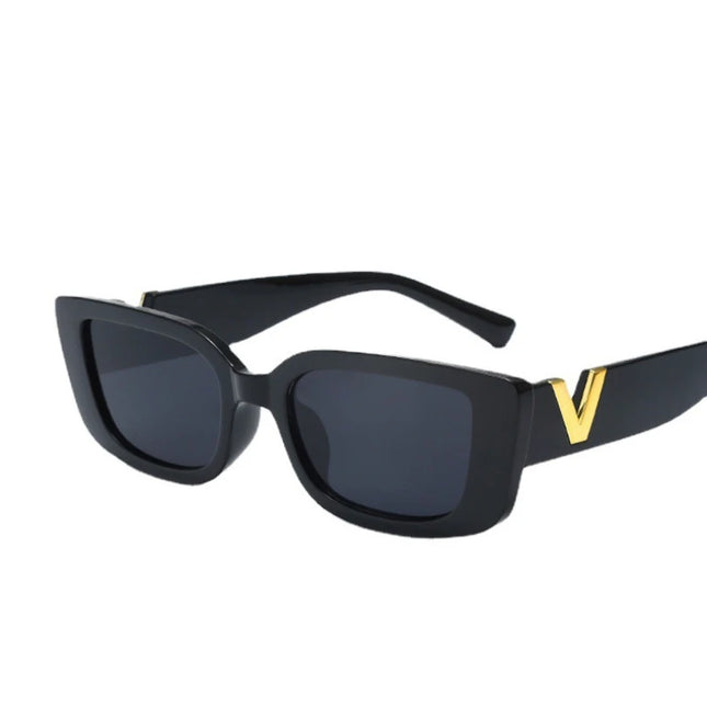 Retro Small‑Frame Cat‑Eye Sunglasses