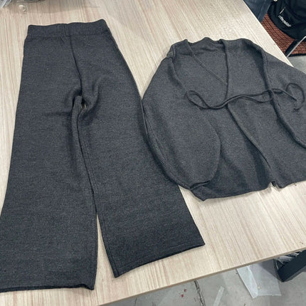 Women’s V‑Neck Knit Set