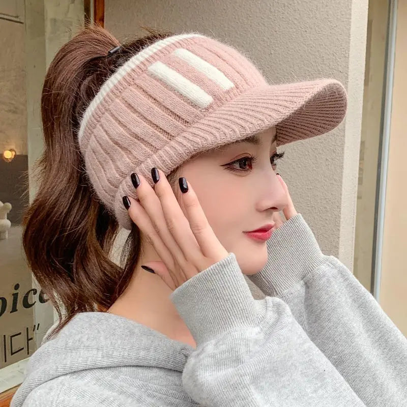 Women's Fleece-Lined Knitted Beanie