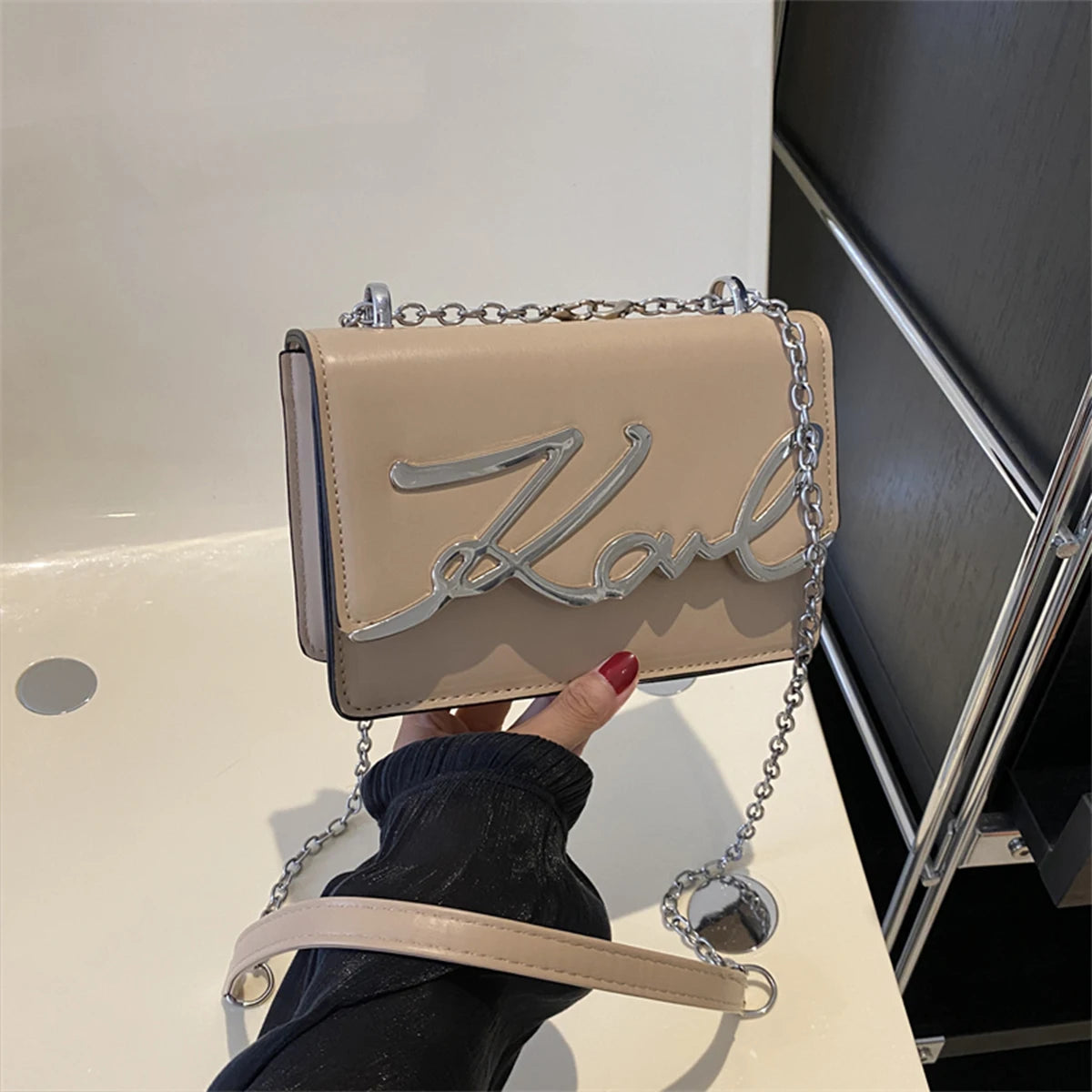 Fashionable Crossbody Bag – Solid Color Shoulder Bag