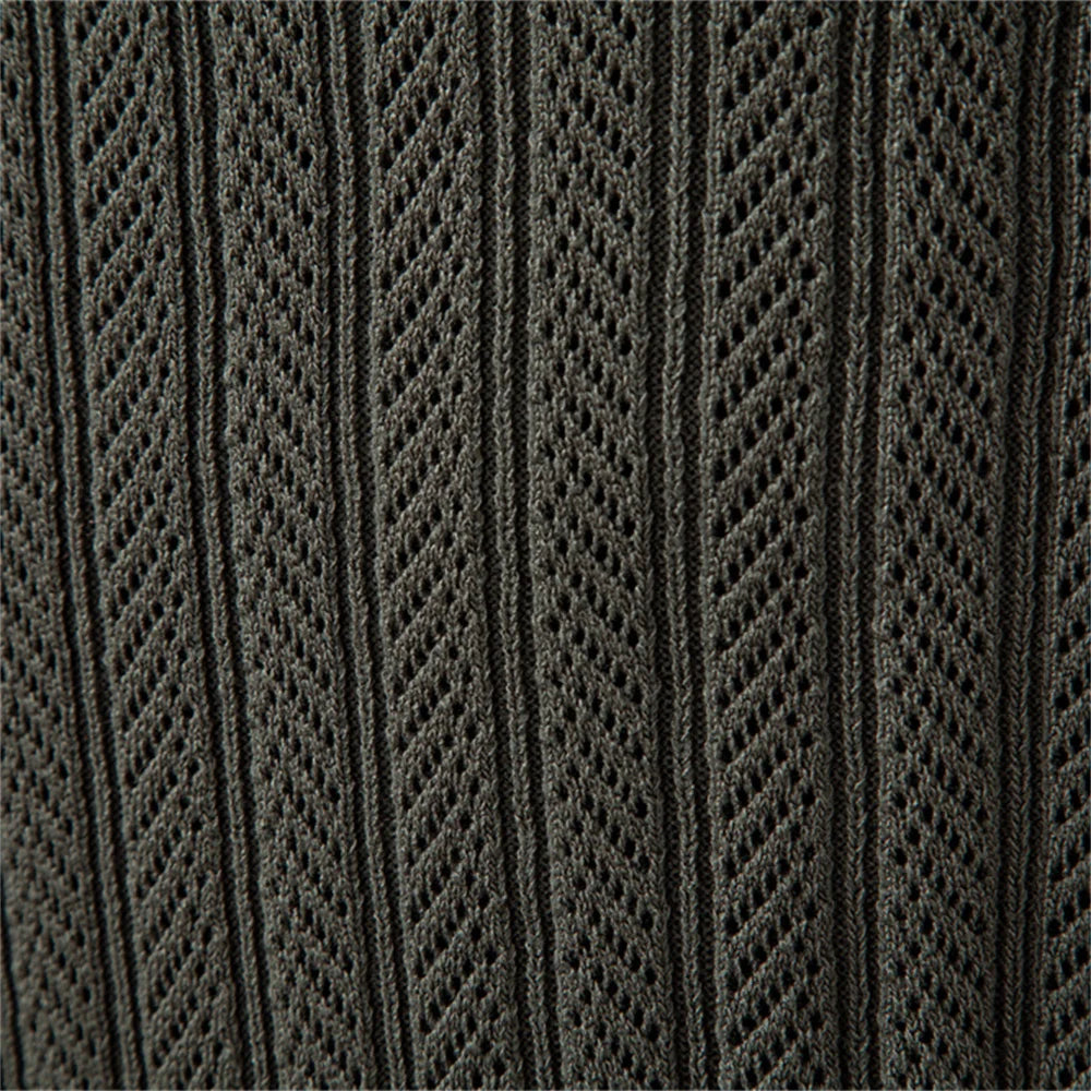 Premium Textured Zip-Collar Polo – Slim Fit Long Sleeve Men’s Business Casual