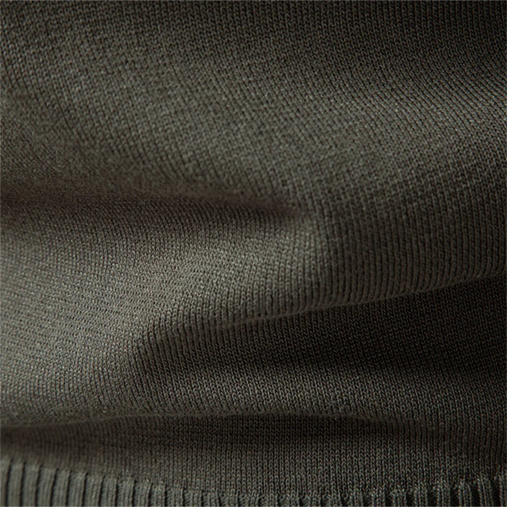 Premium Textured Zip-Collar Polo – Slim Fit Long Sleeve Men’s Business Casual