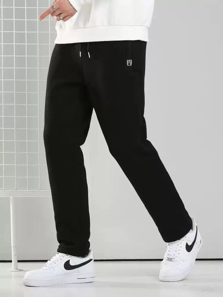 Men’s Fleece-Lined Joggers with Zip Pockets