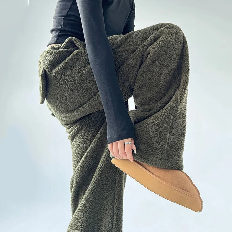 Women’s Fleece Pants with Relaxed Fit for Everyday Wear