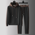 Black / M