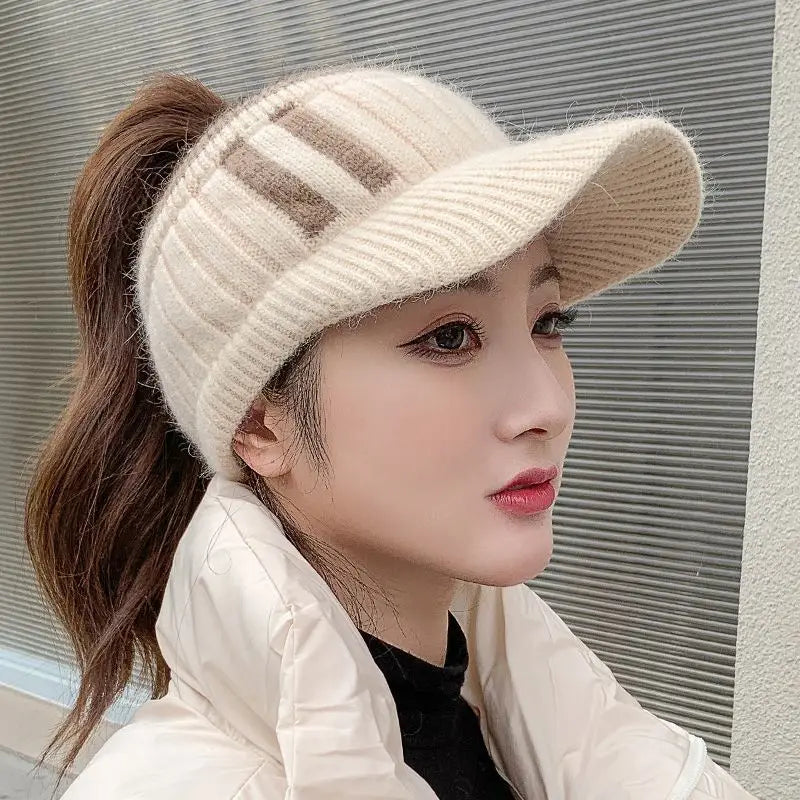 Women's Fleece-Lined Knitted Beanie