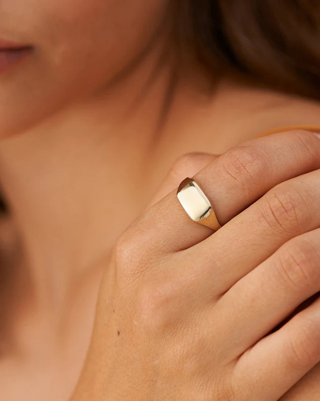 Minimalist Round Ring Gold  Colour Plated Women's Rings for Parties and Festivals