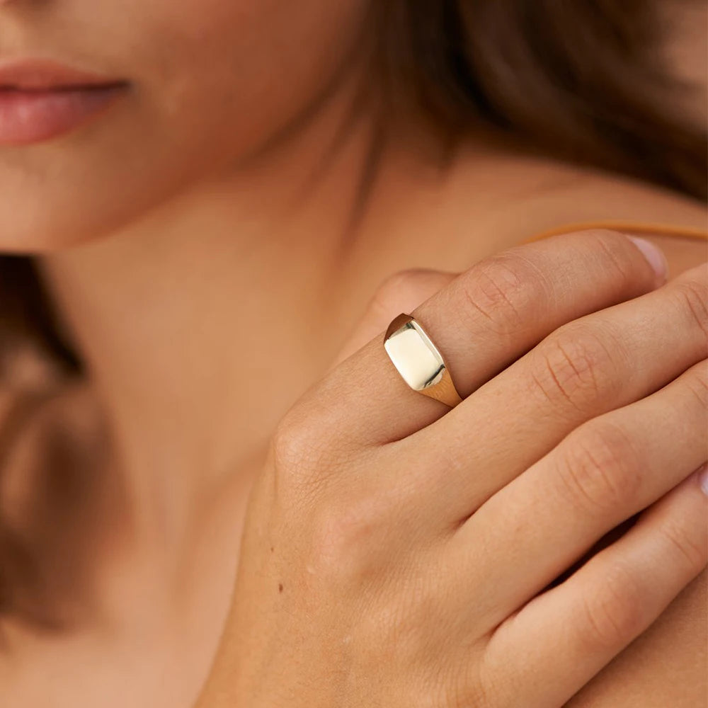 Minimalist Round Ring Gold Colour Plated Women's Rings for Parties and Festivals-HighTouch