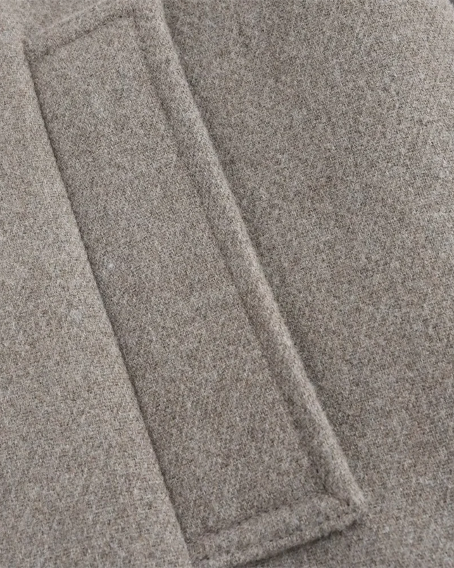Wool-Collar Double-Breasted Women's Coat – Tailored Autumn Statement