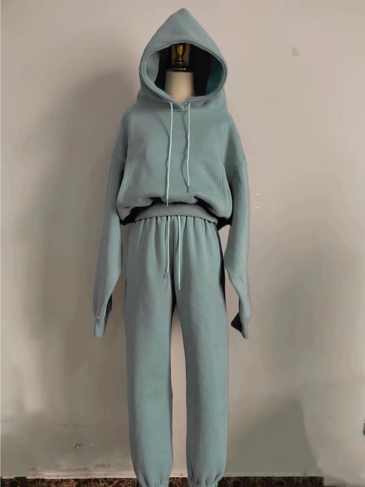 Women’s Fleece Tracksuit Set – Soft Hoodie & Jogger Pants for Cozy Style