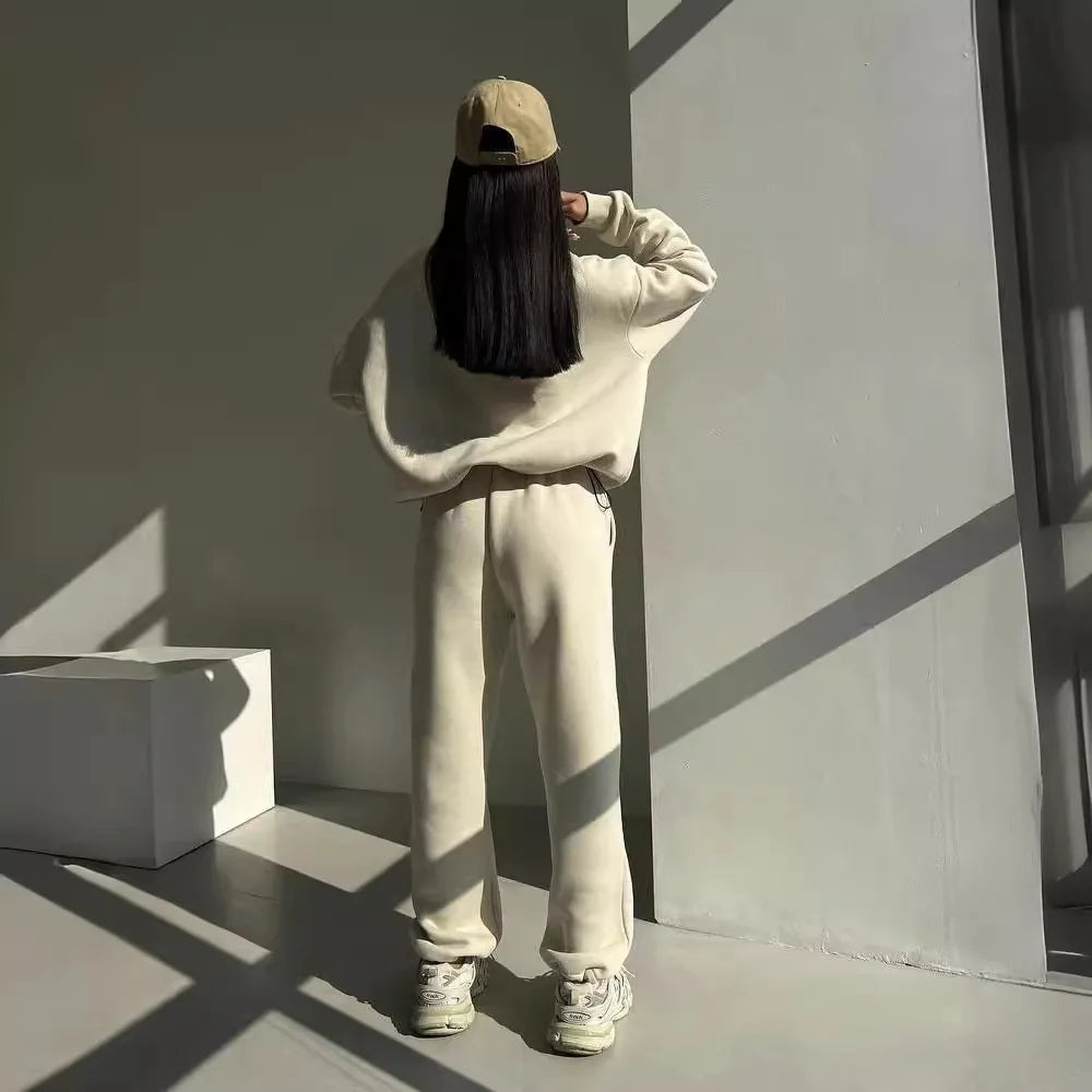 Women’s Fleece Tracksuit Set – Soft Hoodie & Jogger Pants for Cozy Style