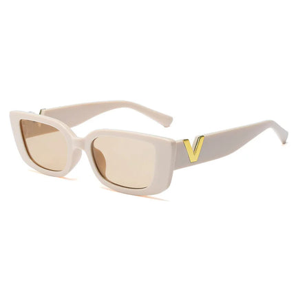 Retro Small‑Frame Cat‑Eye Sunglasses