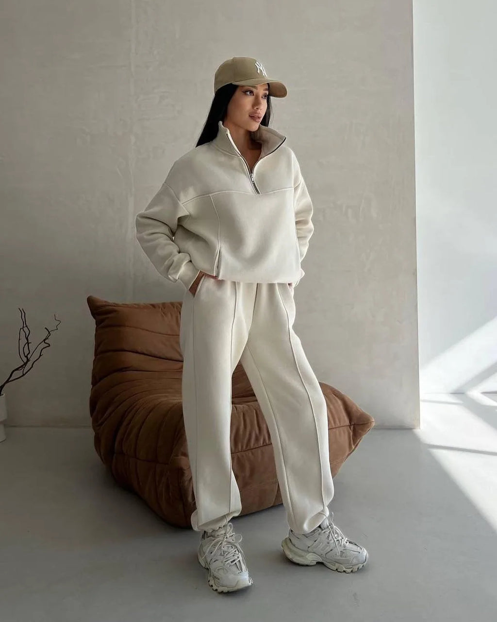 Women’s Fleece Tracksuit Set – Soft Hoodie & Jogger Pants for Cozy Style