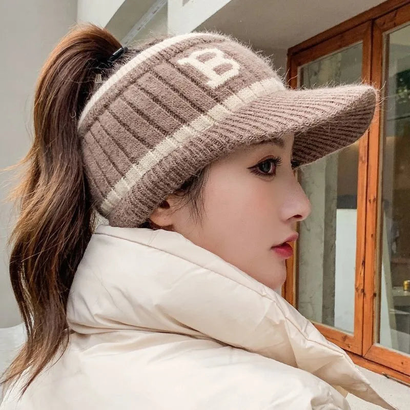 Women's Fleece-Lined Knitted Beanie