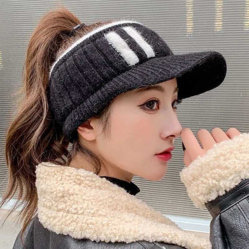 Women's Fleece-Lined Knitted Beanie