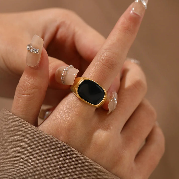 Vintage Shell Statement Ring-HighTouch