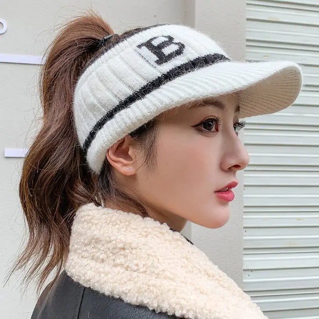Women's Fleece-Lined Knitted Beanie
