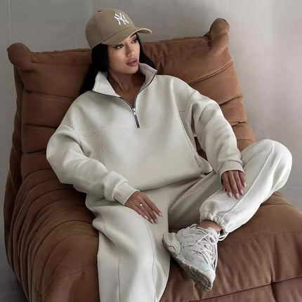 Women’s Fleece Tracksuit Set – Soft Hoodie & Jogger Pants for Cozy Style