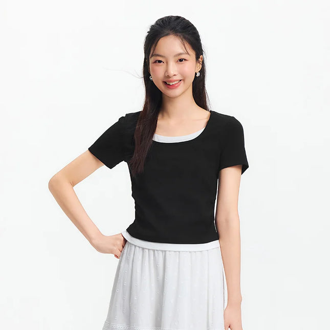 Sleek Fake Two‑Piece Cropped Tee – Slimming U‑Neck for Chic