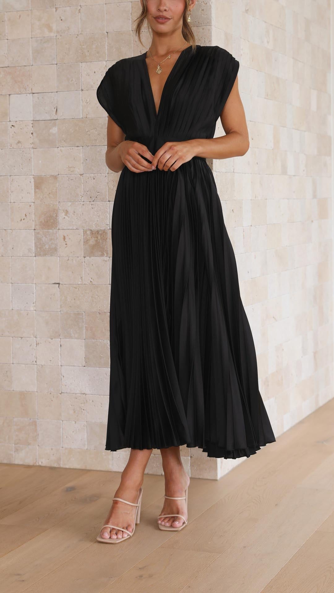 Maria Pleated Maxi Elite Collection