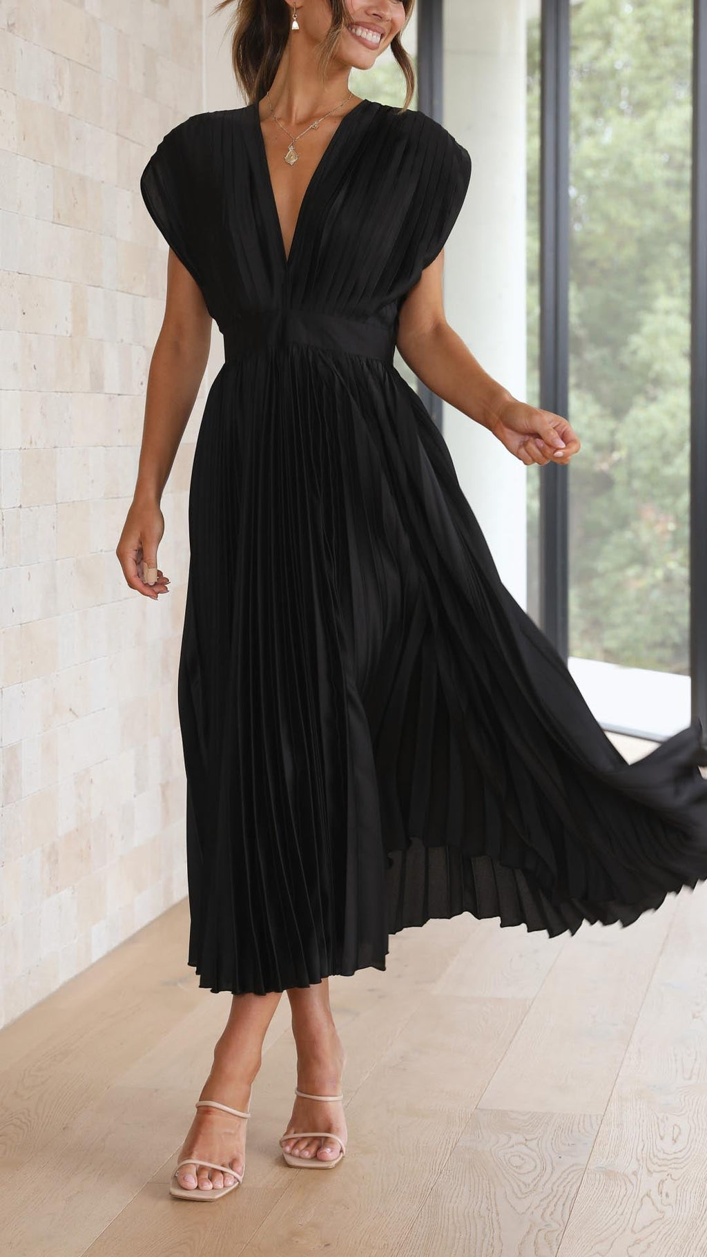 Maria Pleated Maxi Elite Collection